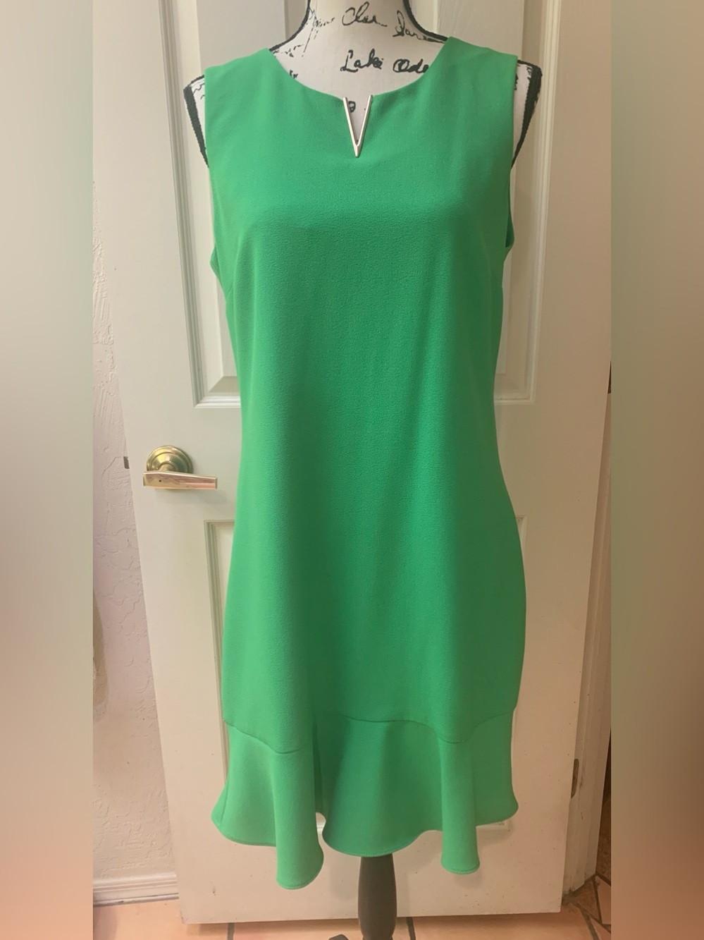 Leslie Fay Lime Green Sleeveless Shift Dress
